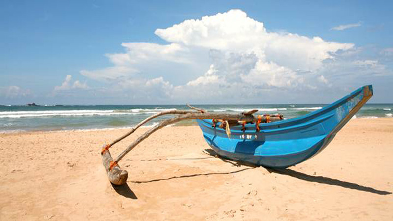 boat-bentota-beach