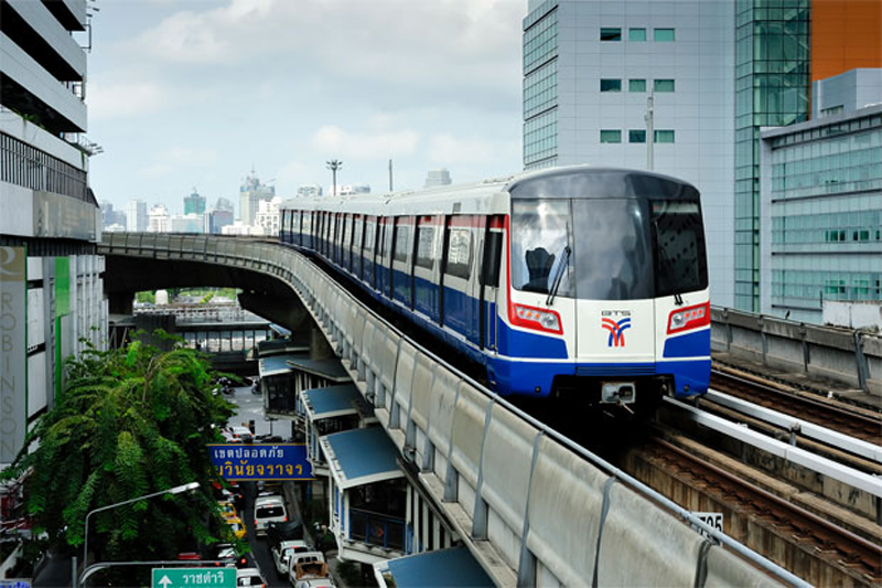 metro-insolites-skytrain