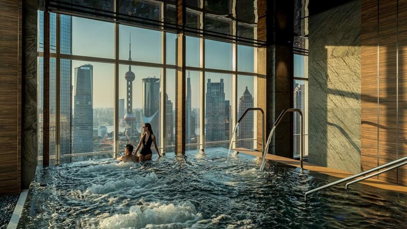 hotels-james-bond-ciragan-four-seasons-pudong