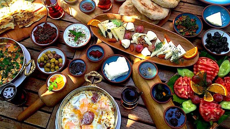 brunch a istanbul bazlama