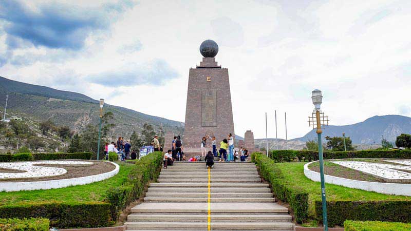 que faire à quito mitad 1