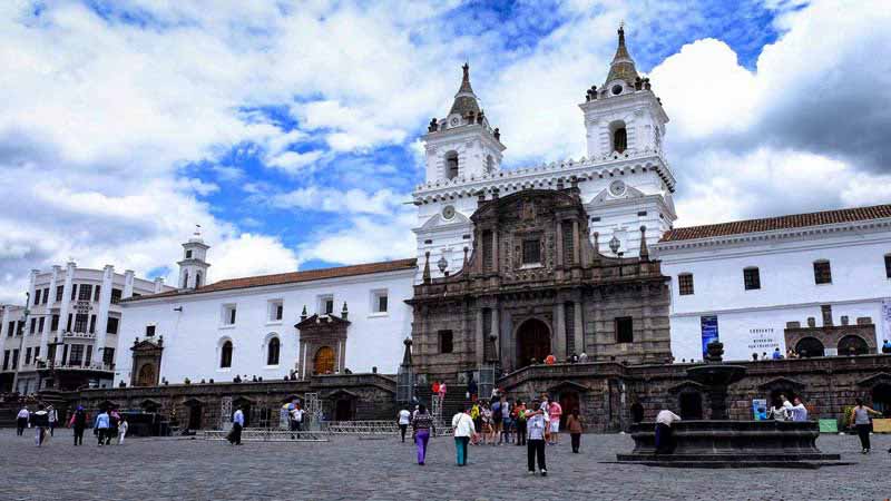 que faire à quito plaza1