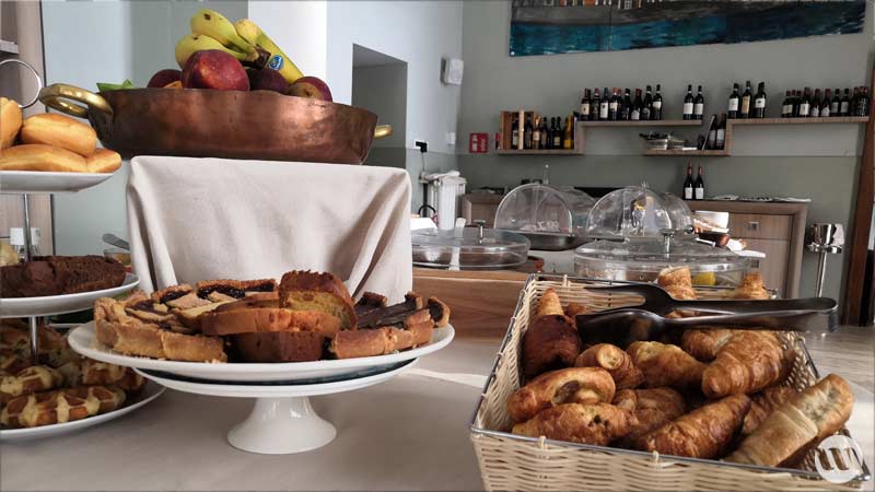 Hôtel sur les rives du Lac de Côme petit déjeuner