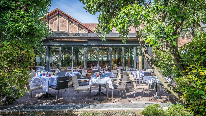 tables parisiennes ouvertes tout le mois d'août la jatte