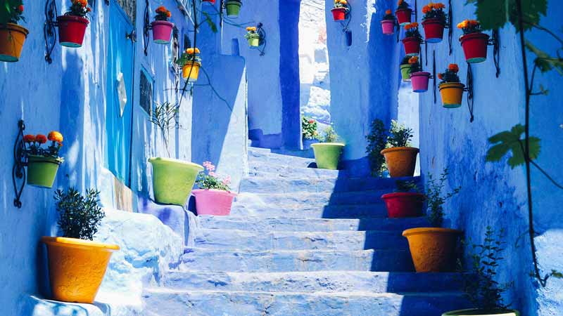 chefchaouen-ville-bleue-escaliers