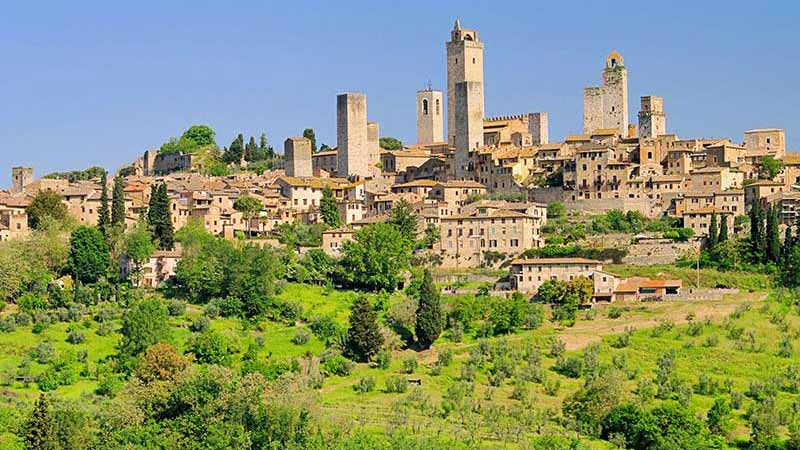 endroits-magiques-en-italie-san-gimignano