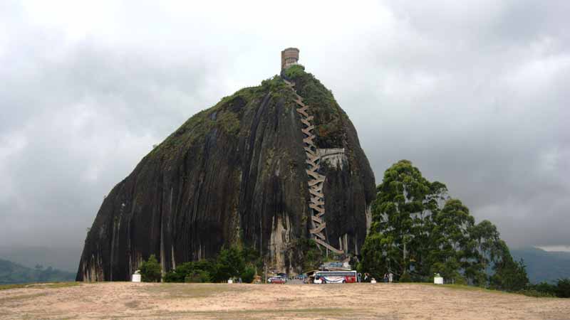 guatape-piedra-del-penol