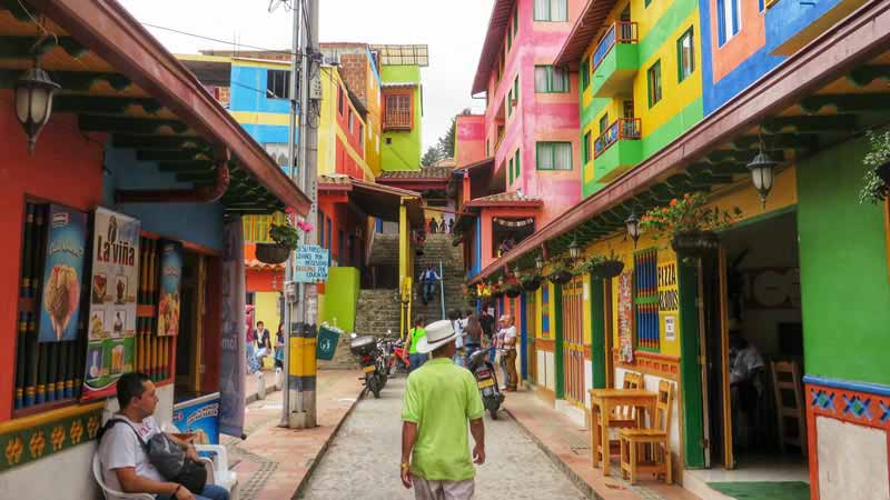 guatape-village2