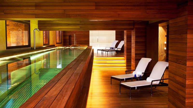 hotel de luxe au centre de madrid piscine