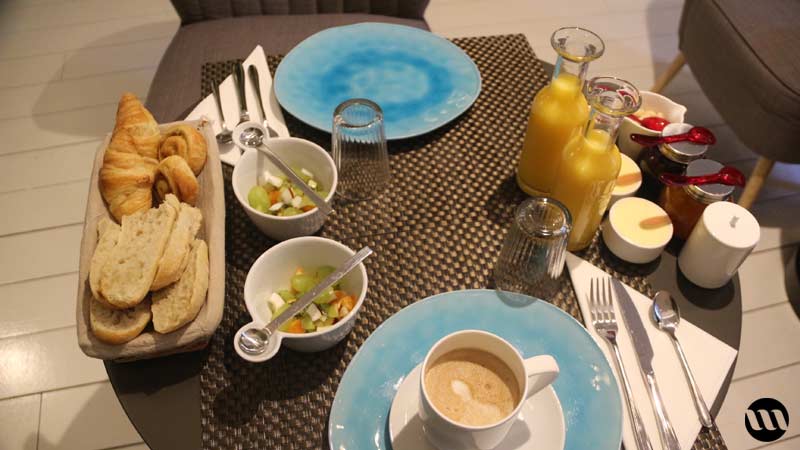 hotel-intimiste-a-paris-petit-dejeuner