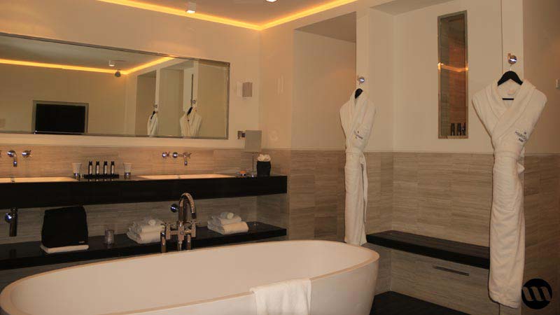 hotel-marignan-champs-elysees-bain