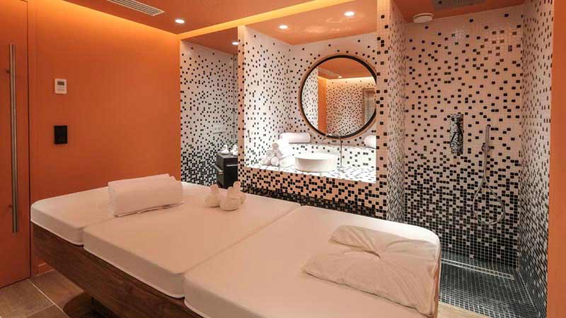 hotel-renaissance-paris-republique-spa