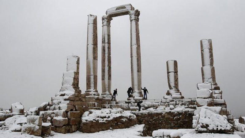 partir-en-jordanie-neige