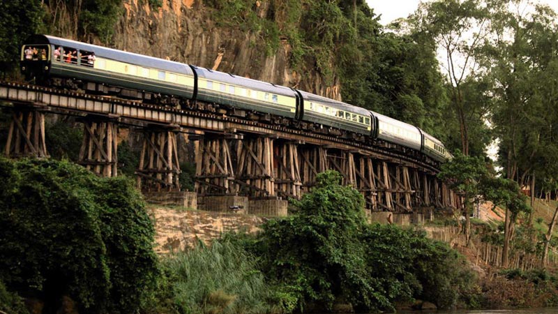 partir-seul-en-vacances-train