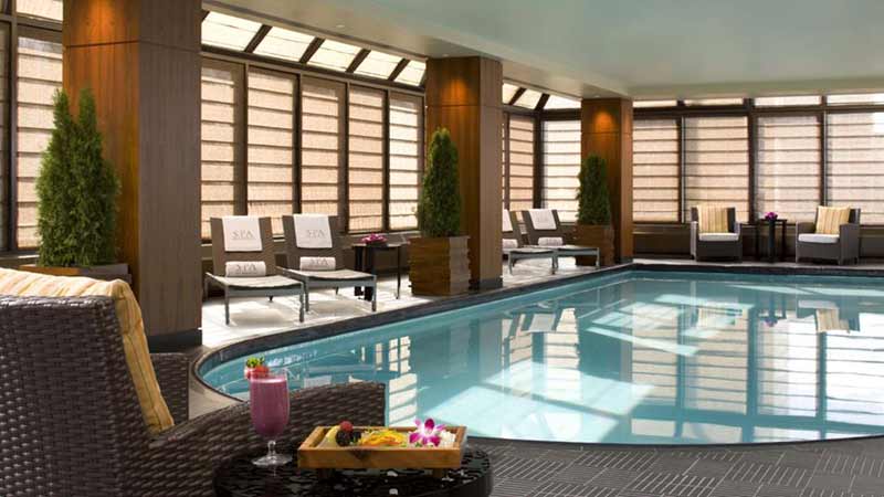 piscines-d-hotels-a-new-york-peninsula