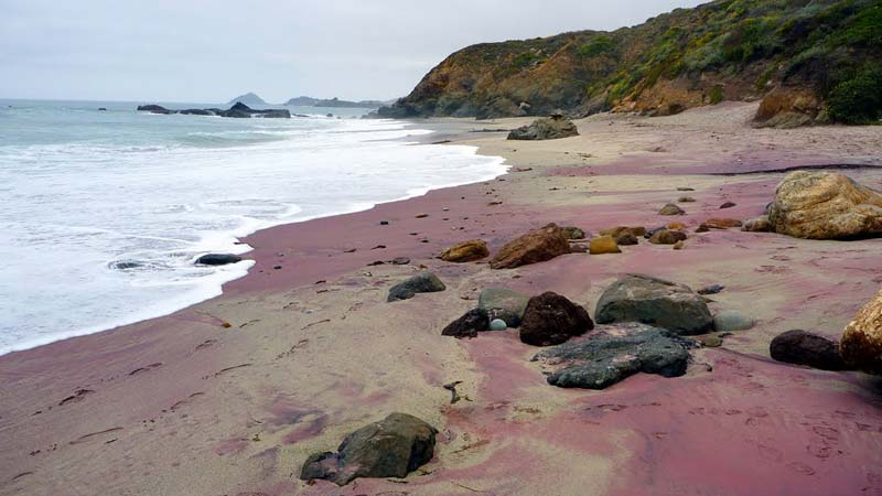 plages-colorees-big-sur