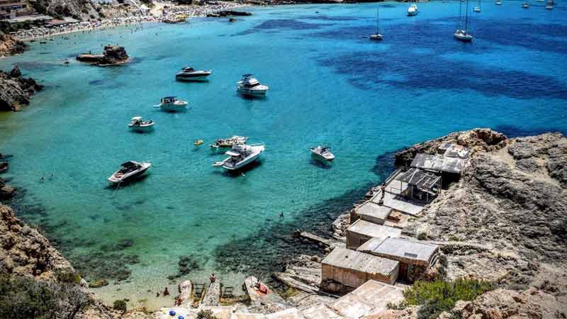 plages-secretes-a-ibiza-tarida