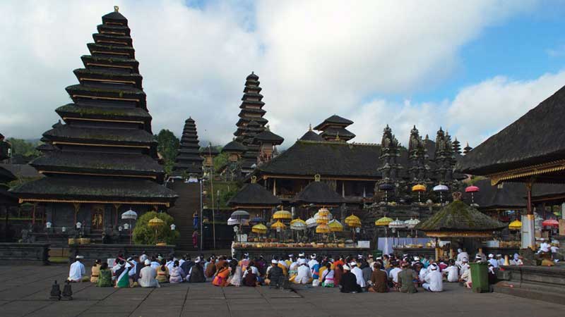 premiere-fois-a-bali-temple