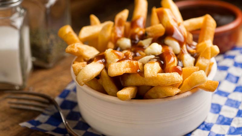 premiere-fois-a-montreal-vieux-poutine