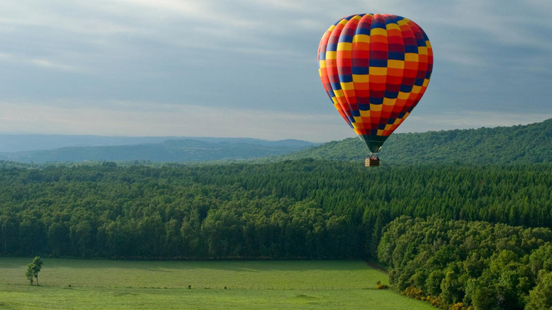 saint-valentin-insolite-montgolfiere