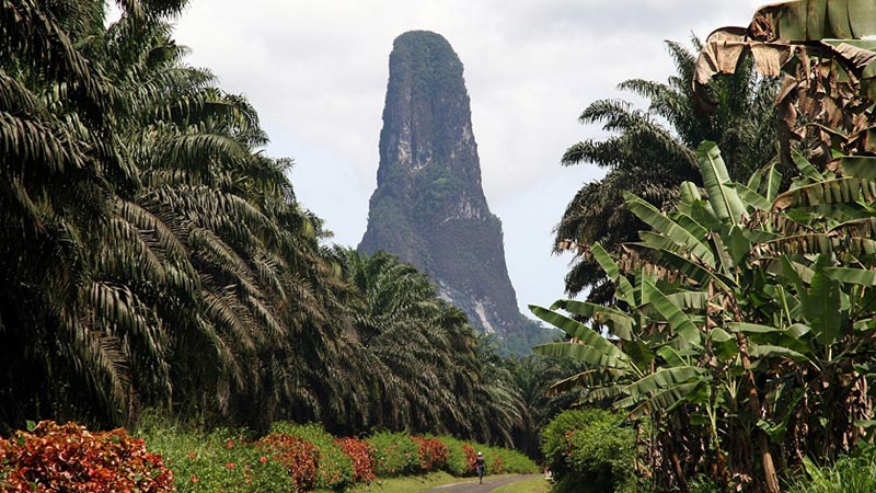 decouvrir-sao-tome-volcan