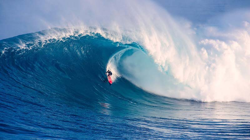 spots-de-surfs-vertigineux-hawai