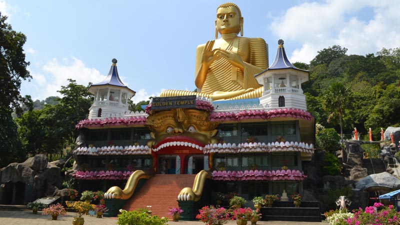 sri-lanka-rocher-dambulla