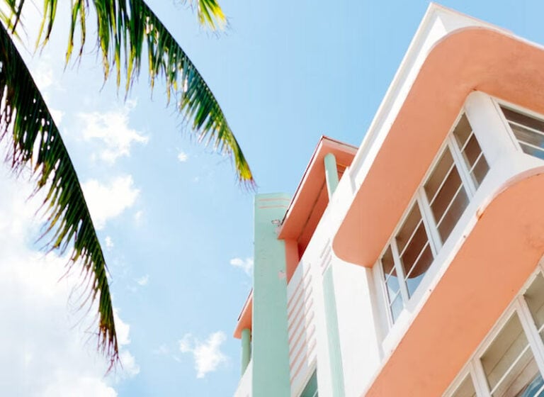 Voyage Miami Art Deco