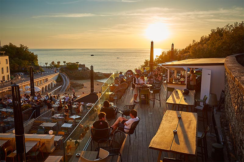 Rooftop bar à Biarritz : les baigneuses